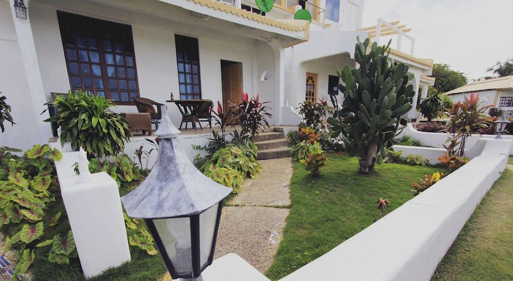 Casa Del Mar Beach Resort San Remigio  Eksteriør billede