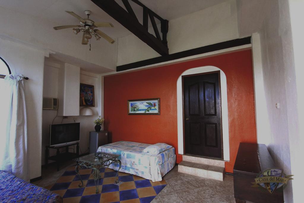 Casa Del Mar Beach Resort San Remigio  Eksteriør billede