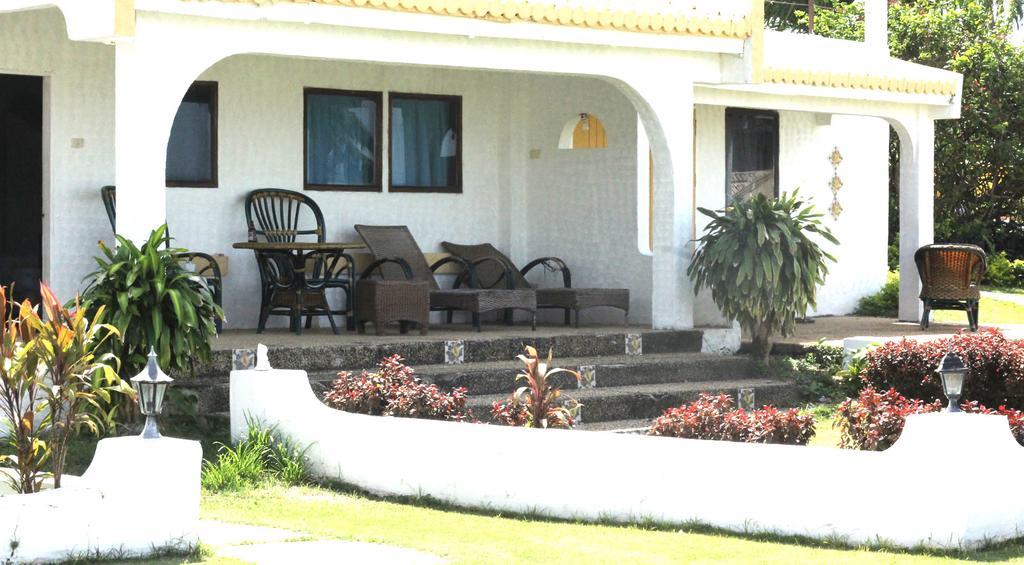 Casa Del Mar Beach Resort San Remigio  Eksteriør billede